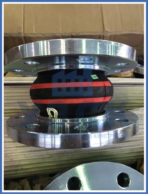 компенсатор резиновый фланцевый в Евпатории