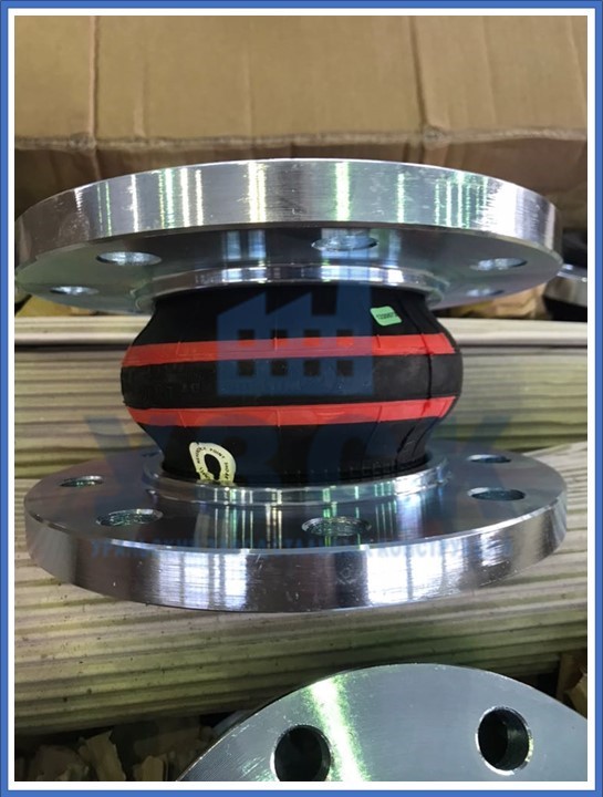 компенсатор резиновый фланцевый в Евпатории