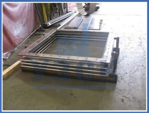 прямоугольные линзовые компенсаторы в Евпатории